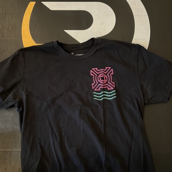 Progenex tee size medium - Picture 2 of 2